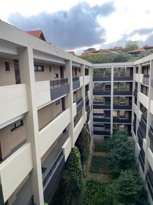 Apartment Zimbali Nyambose *